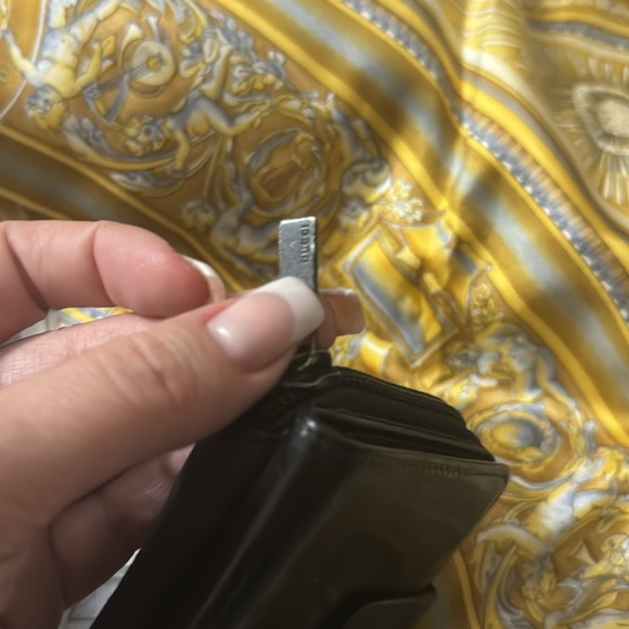 small GUCCI bifold wallet with zipper pouch black EUC - Picture 3 of 7